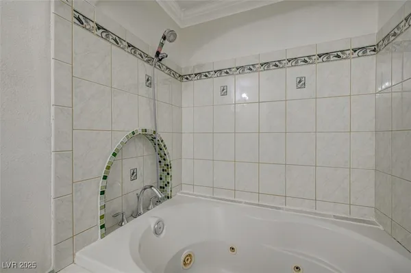 $2,299 | 5248 Rambling Road, Las Vegas, NV 89120