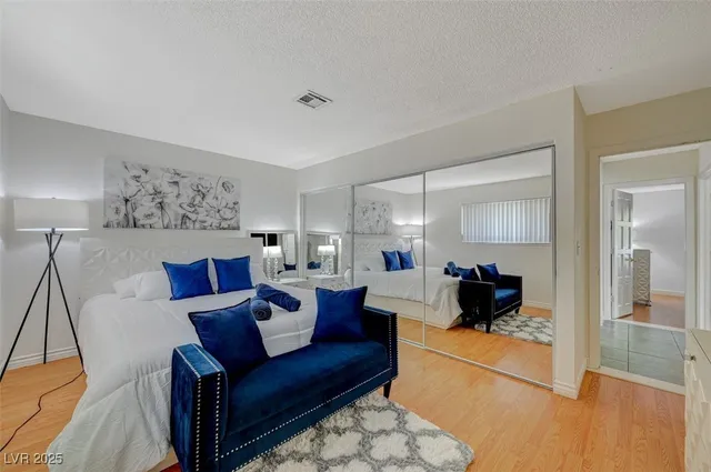 $2,464 | 5248 Rambling Road, Las Vegas, NV 89120