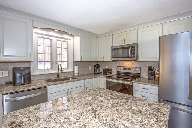 $379,900 | 32 Michele Drive, Somers, CT 06071