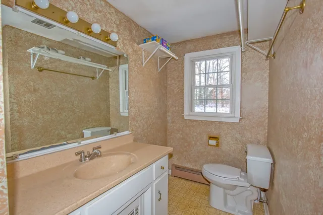 $379,900 | 32 Michele Drive, Somers, CT 06071