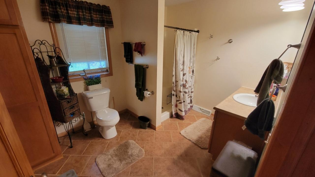 10234 Falcon Ridge Road, Unit 5 Minocqua, WI 54548 - Photo 7 of 34 Gallery Image 7