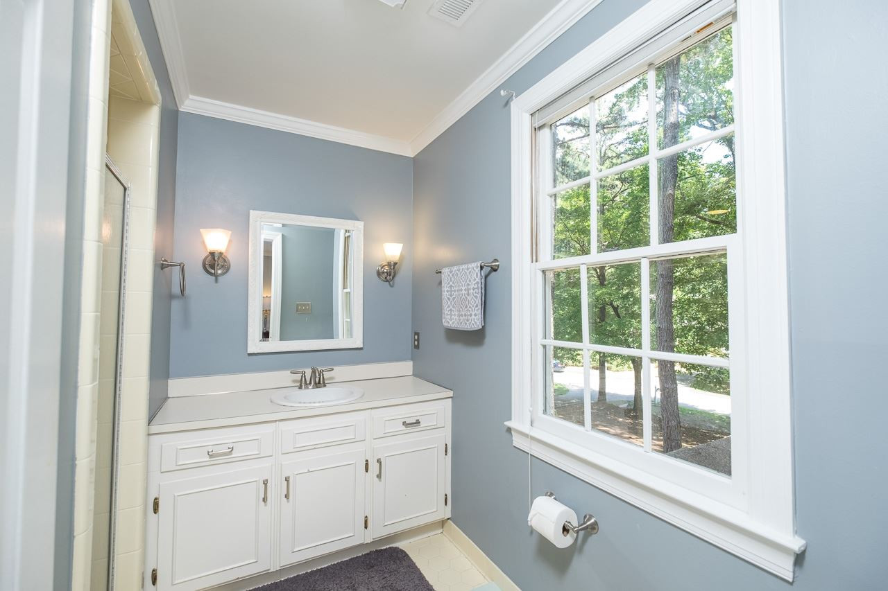 2708 Farnborough Road Raleigh, NC 27613 - Photo 17 of 24 Photo 17