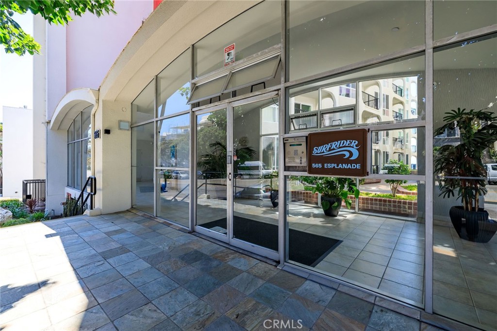 565 Esplanade, Unit 312 Redondo Beach, CA 90277 - Photo 28 of 32 a view of steet corner