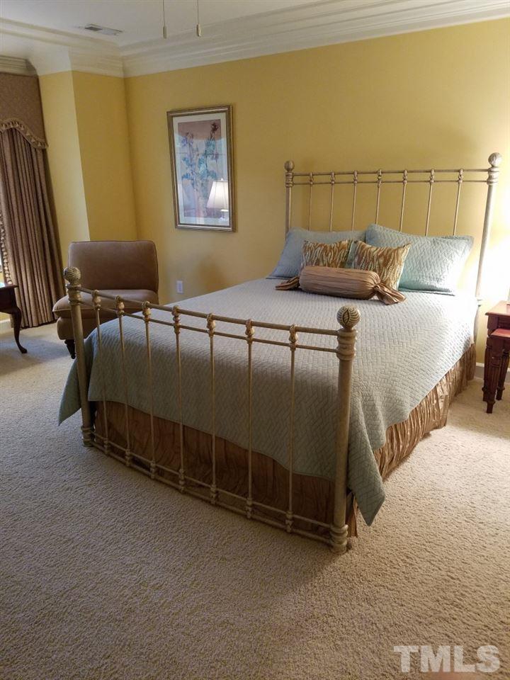 5328 Goldenglow Way Raleigh, NC 27606 - Photo 14 of 25 Gallery Image 14