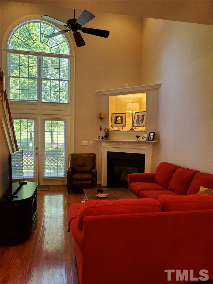 5328 Goldenglow Way Raleigh, NC 27606 - Photo 3 of 25 Gallery Image 3