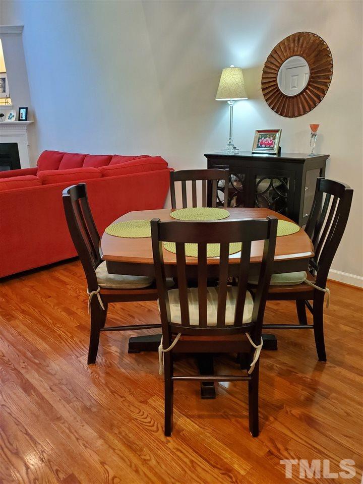 5328 Goldenglow Way Raleigh, NC 27606 - Photo 5 of 25 Gallery Image 5