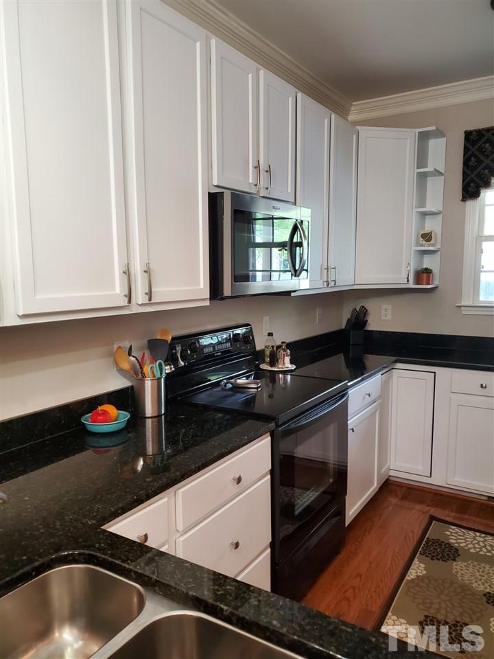 5328 Goldenglow Way Raleigh, NC 27606 - Photo 8 of 25 Gallery Image 8