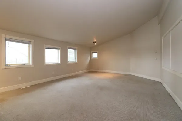 $750,000 | 31300 Oasis Road, Center City, MN 55012
