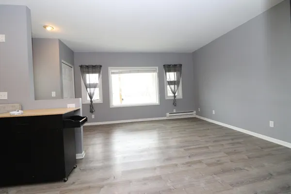 $750,000 | 31300 Oasis Road, Center City, MN 55012