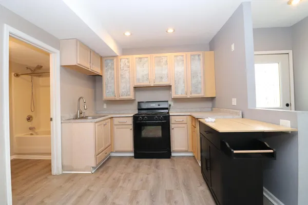 $750,000 | 31300 Oasis Road, Center City, MN 55012