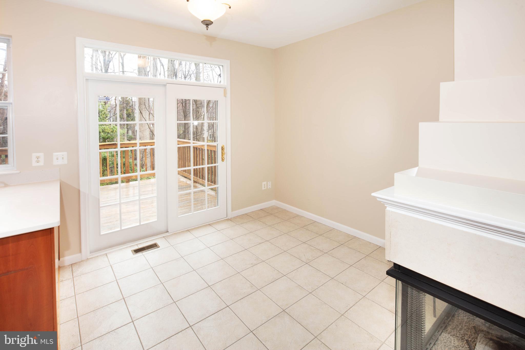 1265 Wild Hawthorn Way Reston, VA 20194 - Photo 23 of 56 Separate Eat-In Area Off Kitchen