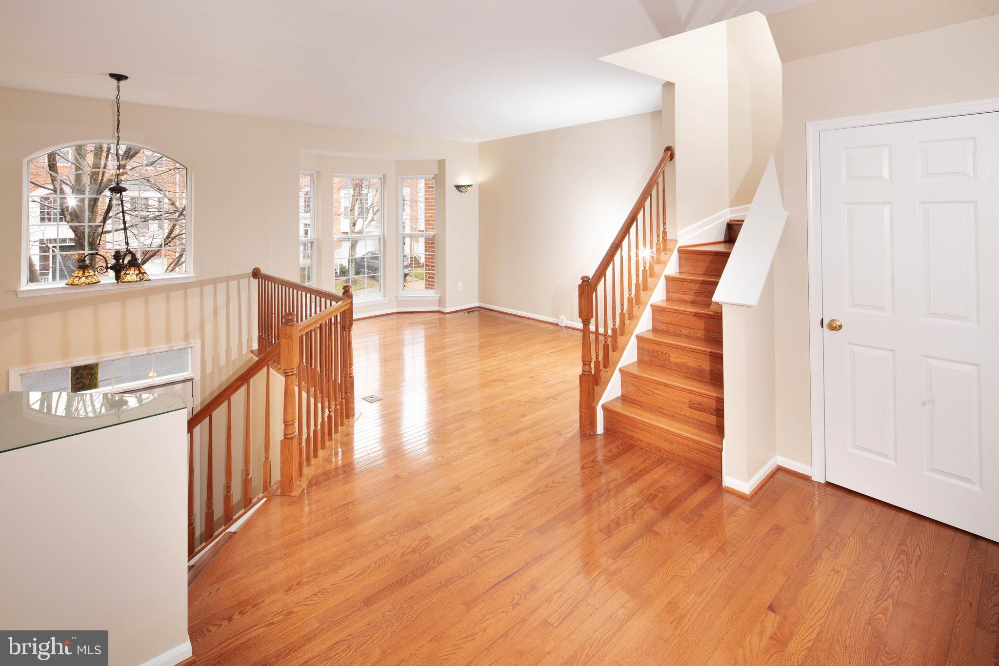 1265 Wild Hawthorn Way Reston, VA 20194 - Photo 28 of 56 Main Level to Bedroom Level