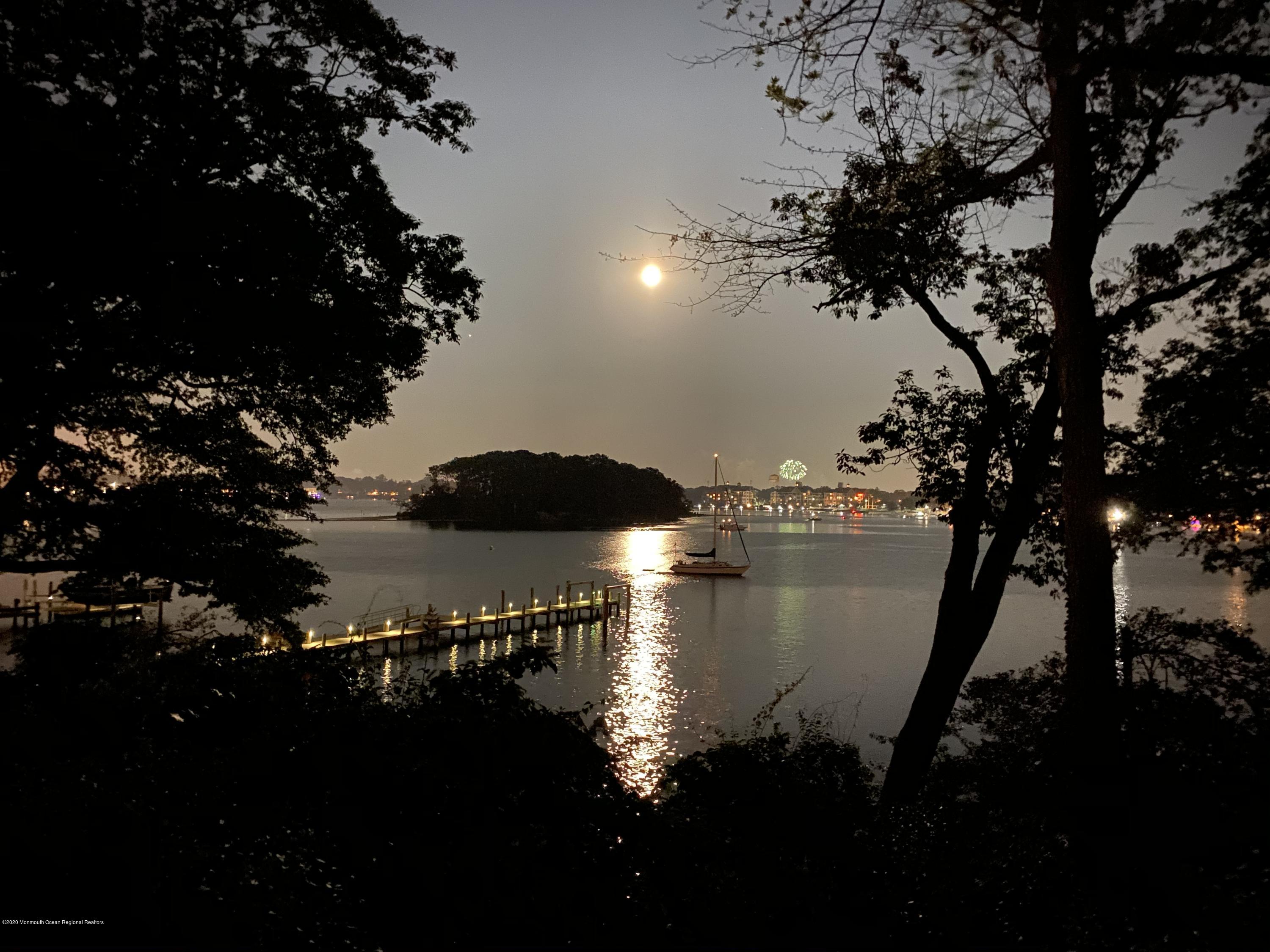 1008 Brainard Place Brielle, NJ 08730 - Photo 29 of 29 TI fireworks