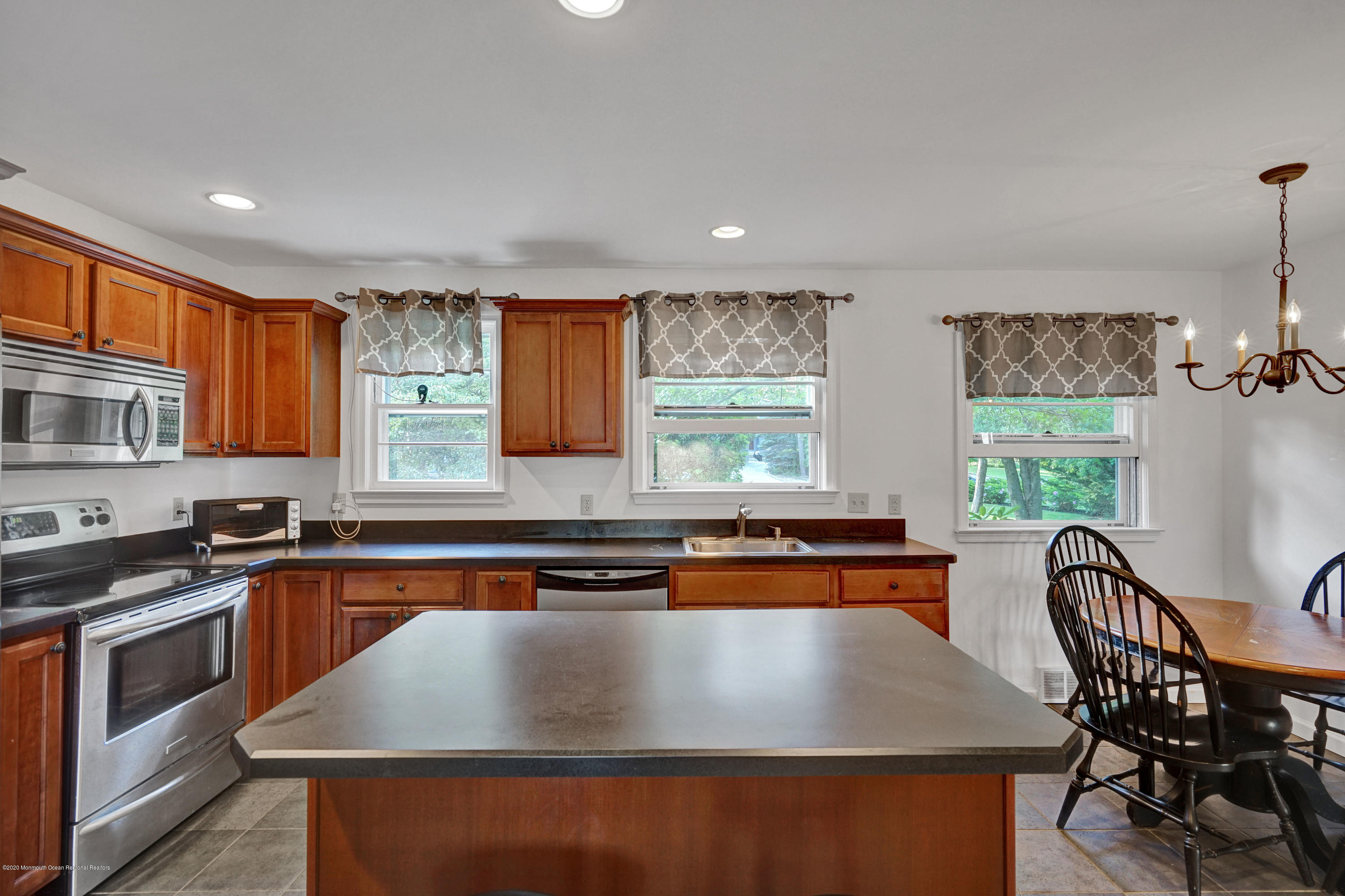 1008 Brainard Place Brielle, NJ 08730 - Photo 8 of 29 Kitchen