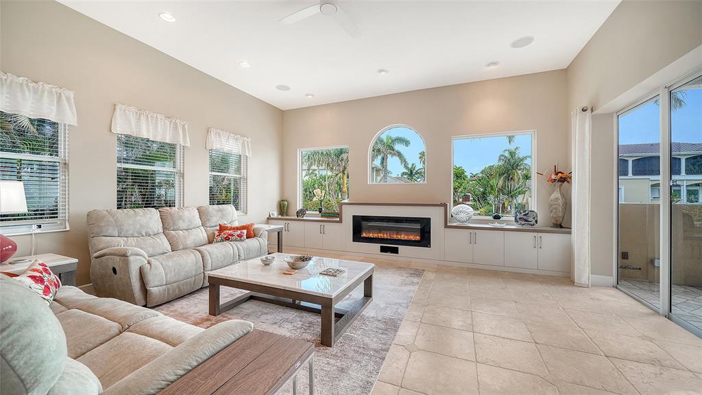 657 Halyard Lane Longboat Key, FL 34228 - Photo 9 of 33