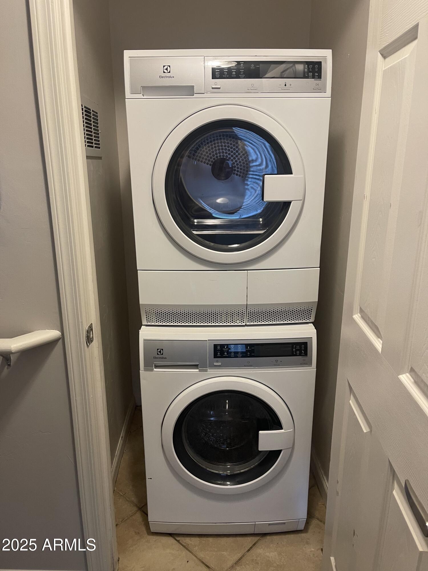 1920 East Bell Road, Unit 1188 Phoenix, AZ 85022 - Photo 19 of 23 IMG_2393