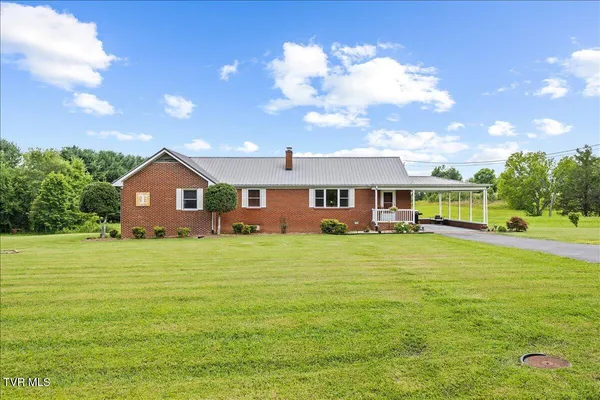 $369,900 | 7275 Erwin Highway, Chuckey, TN 37641