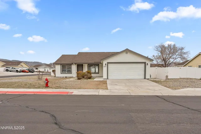 $414,900 | 1418 Red Bluffs Way, Fernley, NV 89408