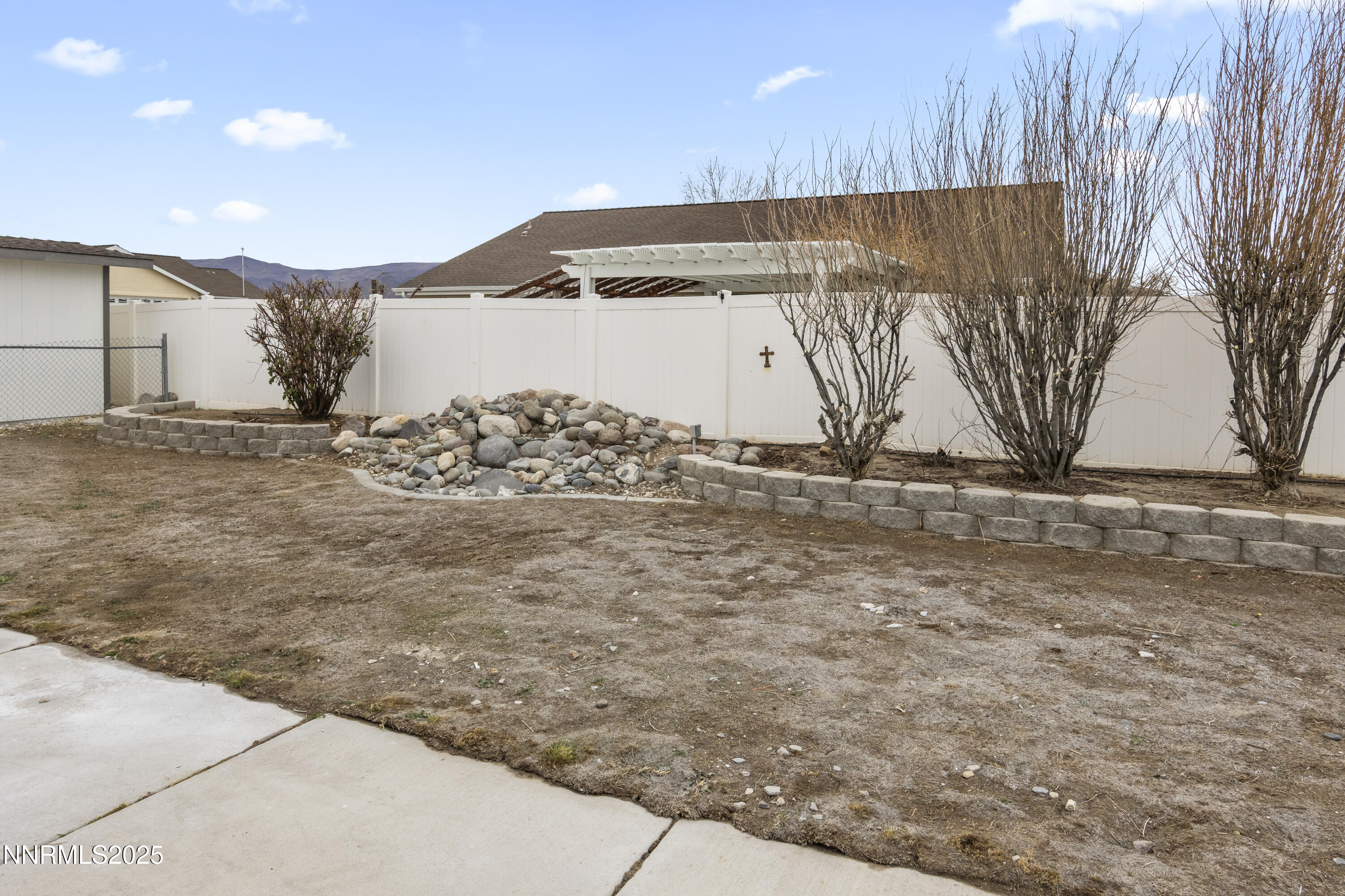 1418 Red Bluffs Way Fernley, NV 89408 - Photo 35 of 35 a view of a dry back yard