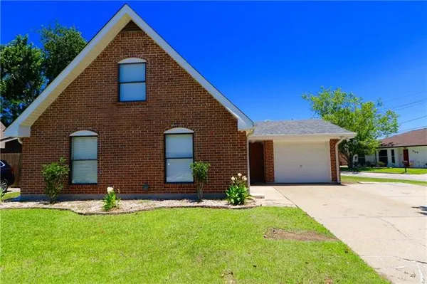 $1,700 | 100 Peter Lane, St. Rose, LA 70087