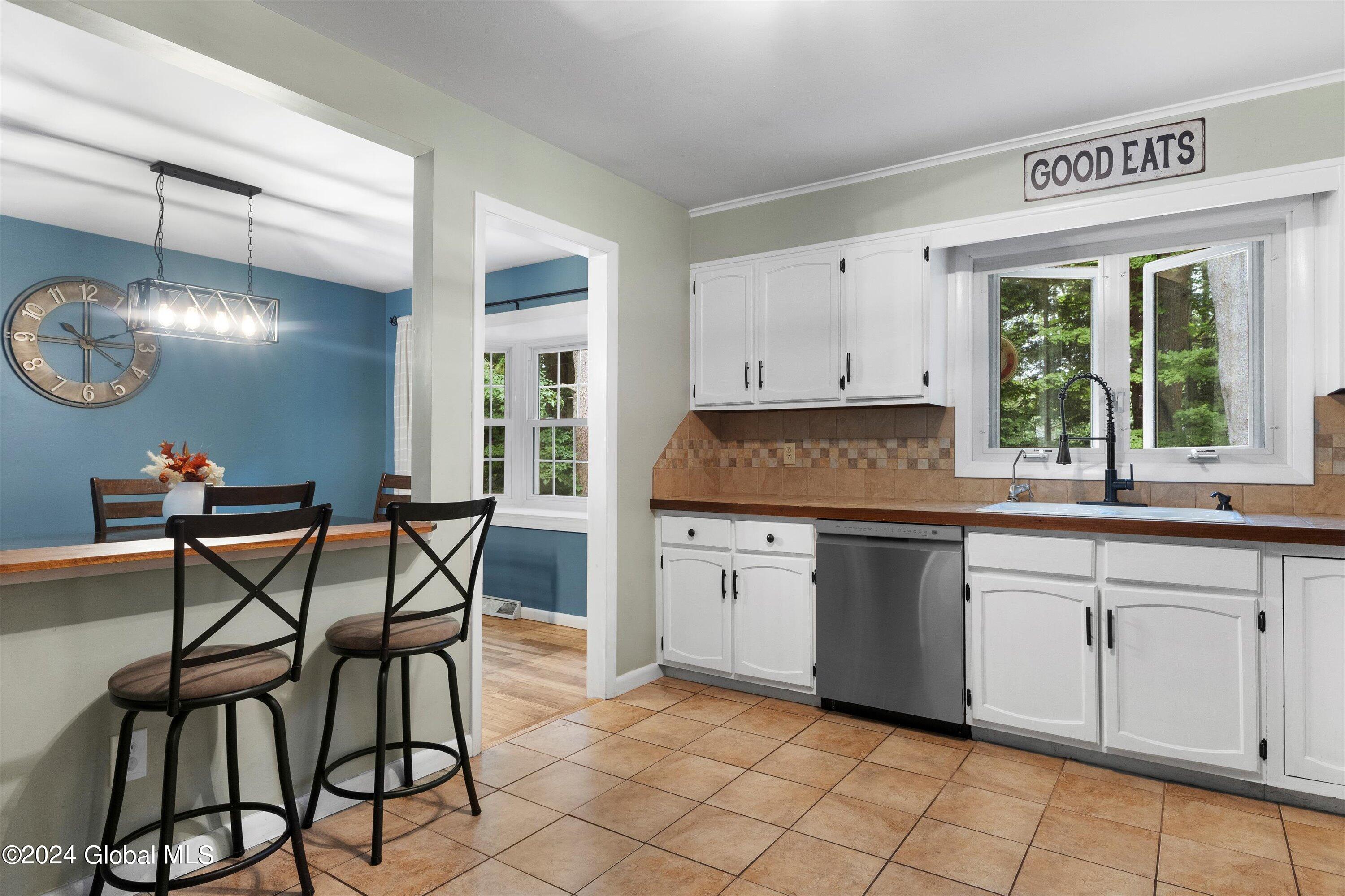 26 Aldrich Road Milton, NY 12020 - Photo 7 of 27 19-IMG_0159