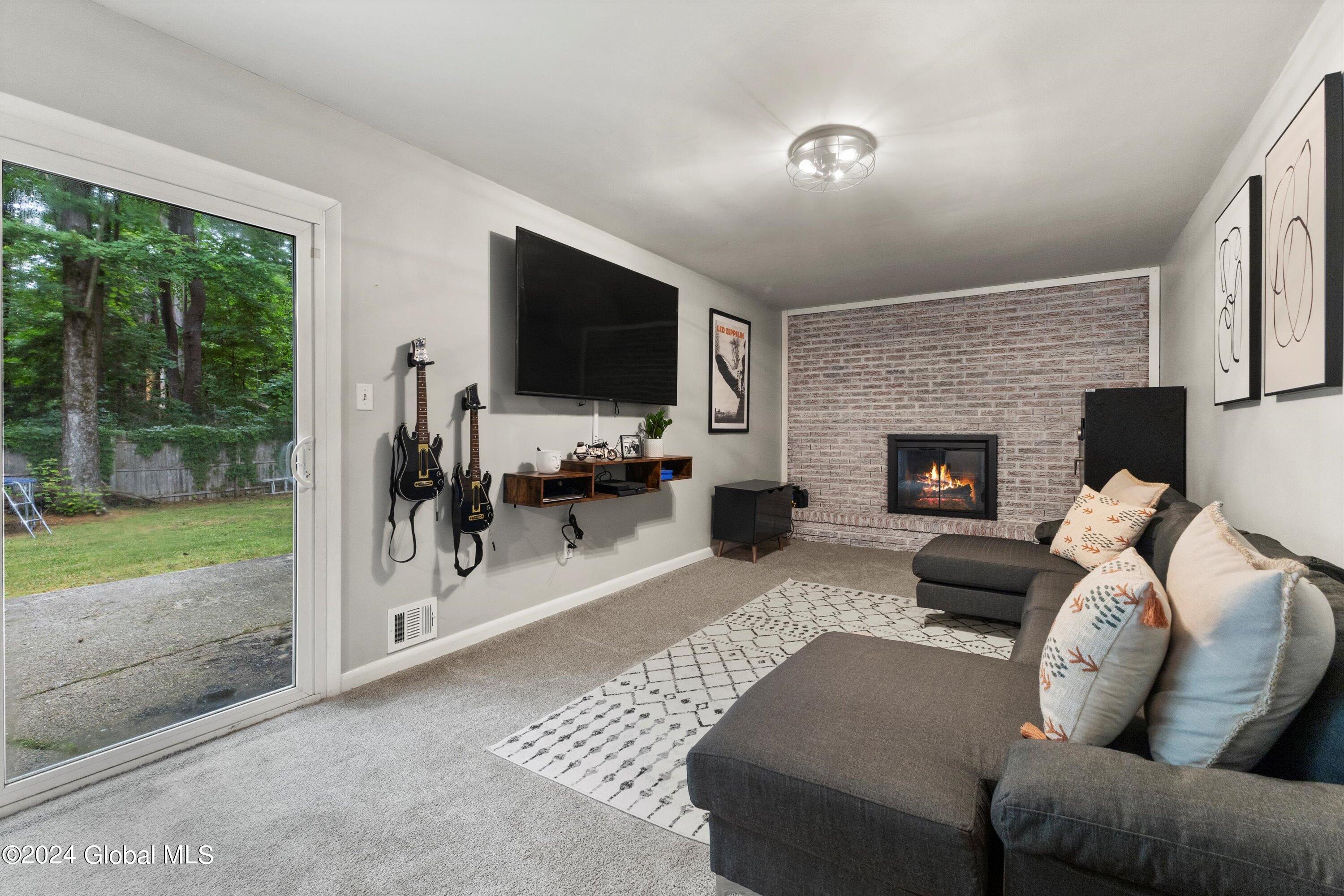 26 Aldrich Road Milton, NY 12020 - Photo 9 of 27 11-IMG_0135