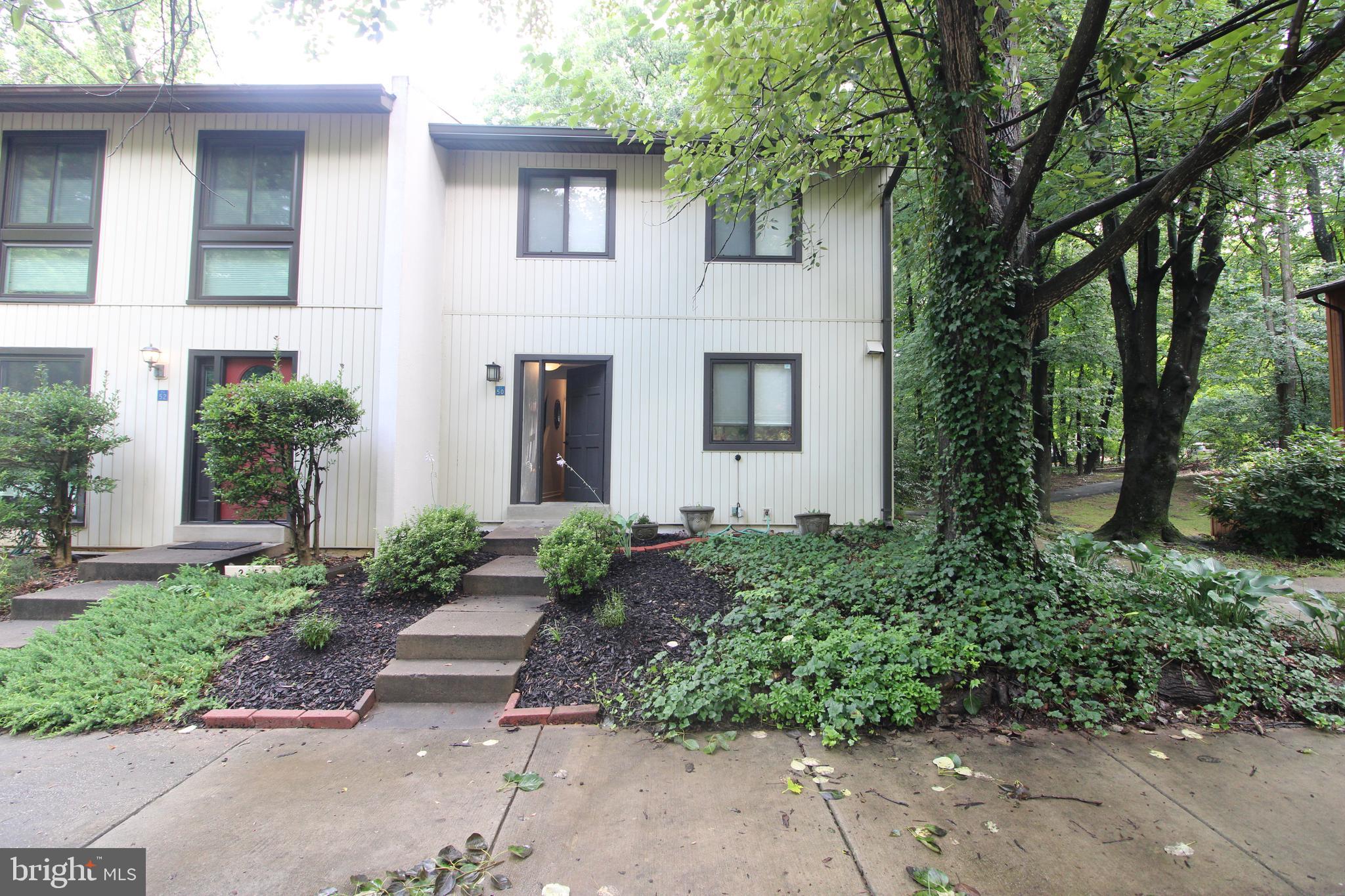 2450 Cloudcroft Square Reston, VA 20191 - Photo 1 of 21 Gallery Image 1