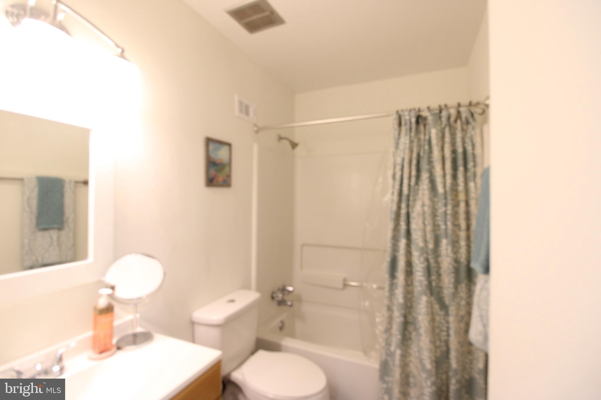 2450 Cloudcroft Square Reston, VA 20191 - Photo 14 of 21 Gallery Image 14