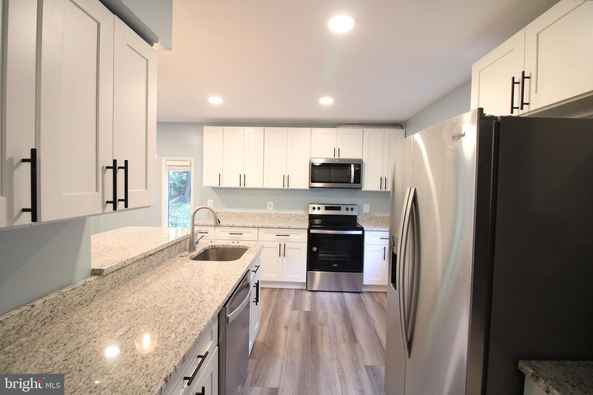 2450 Cloudcroft Square Reston, VA 20191 - Photo 3 of 21 Gallery Image 3