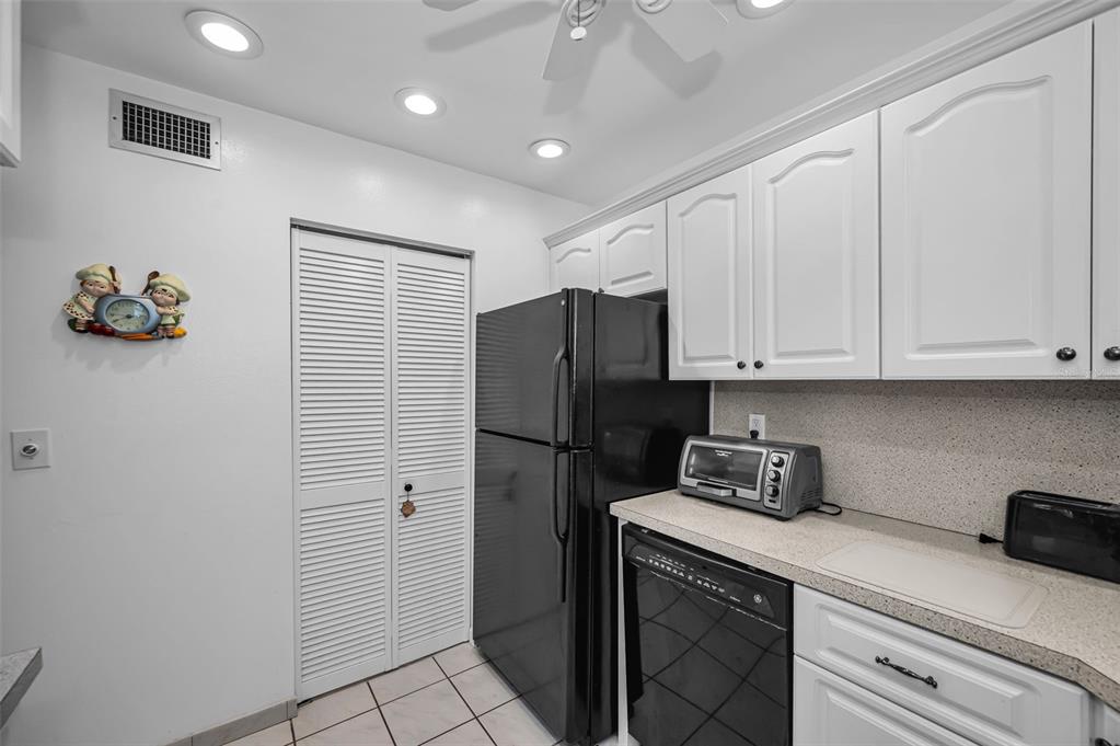 2600 Pine Ridge Way South, Unit A2 Palm Harbor, FL 34684 - Photo 24 of 86