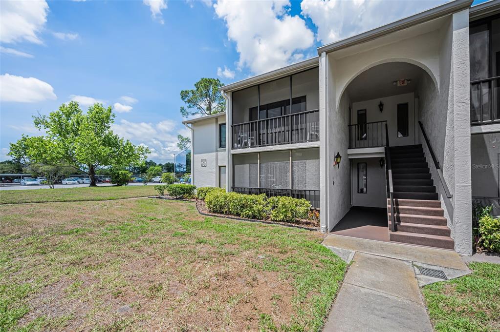 2600 Pine Ridge Way South, Unit A2 Palm Harbor, FL 34684 - Photo 6 of 86