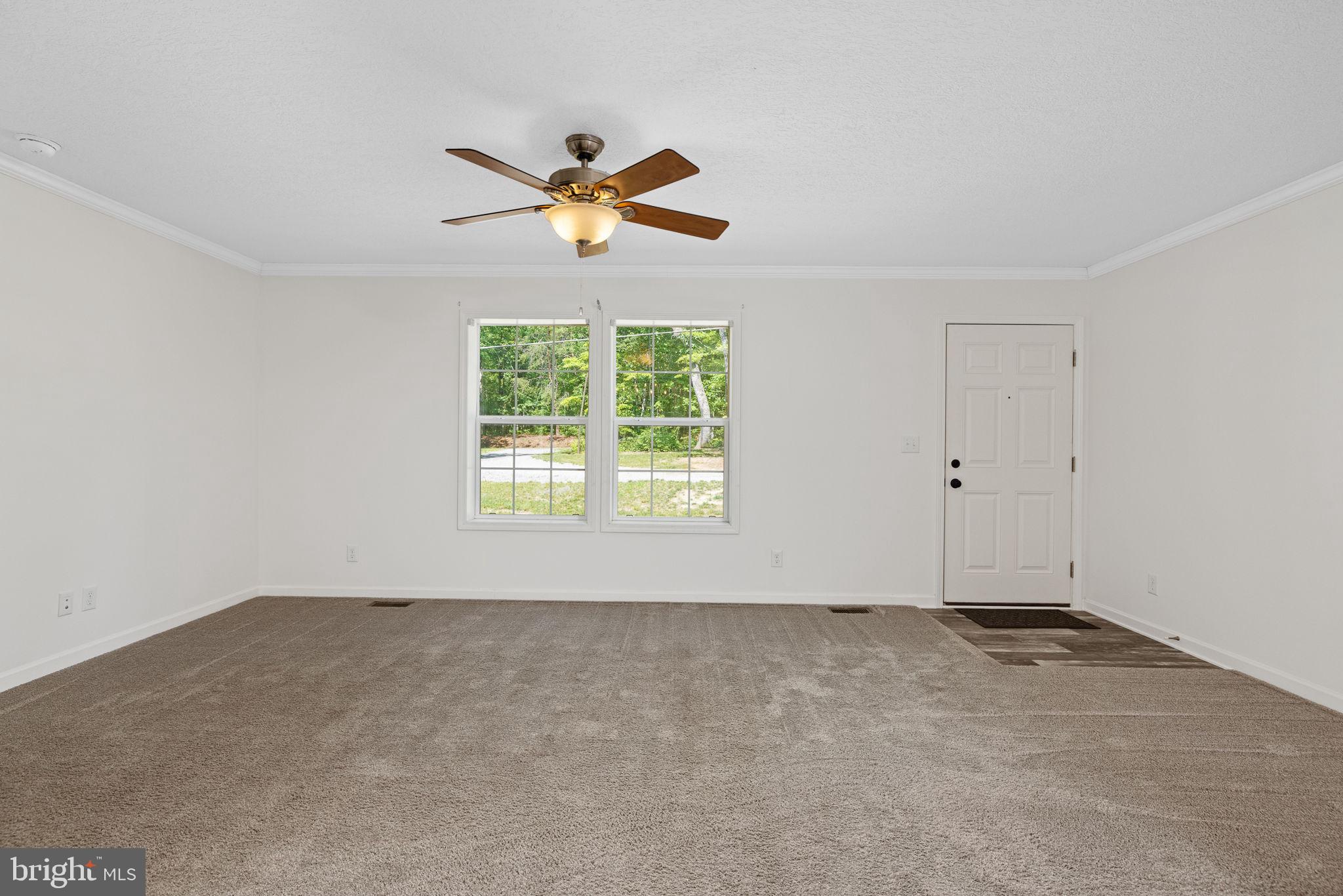 2730 Oakland Road Louisa, VA 23093 - Photo 12 of 41 Living Room