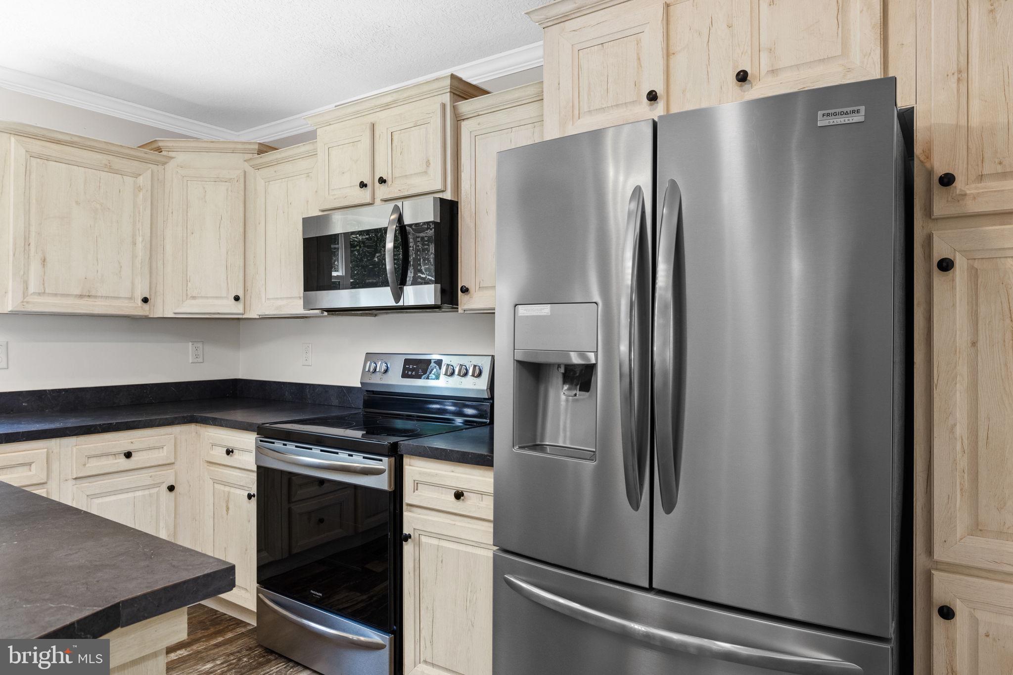 2730 Oakland Road Louisa, VA 23093 - Photo 21 of 41 Stainless appliances