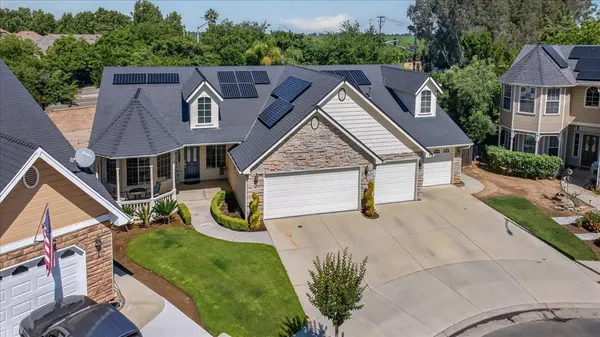 $700,000 | 1994 North Cherry Lane, Clovis, CA 93619