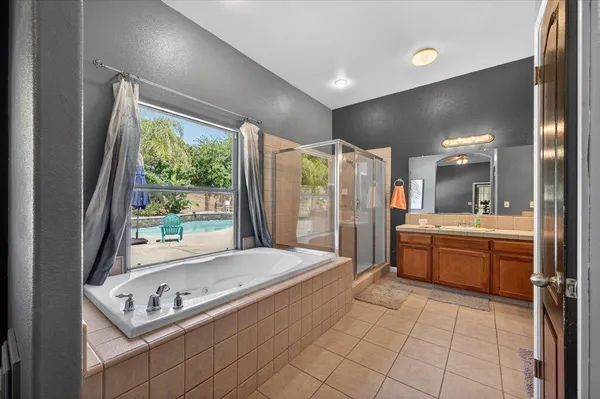 $700,000 | 1994 North Cherry Lane, Clovis, CA 93619