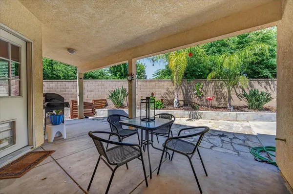 $700,000 | 1994 North Cherry Lane, Clovis, CA 93619