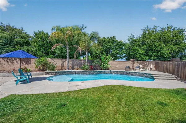 $700,000 | 1994 North Cherry Lane, Clovis, CA 93619