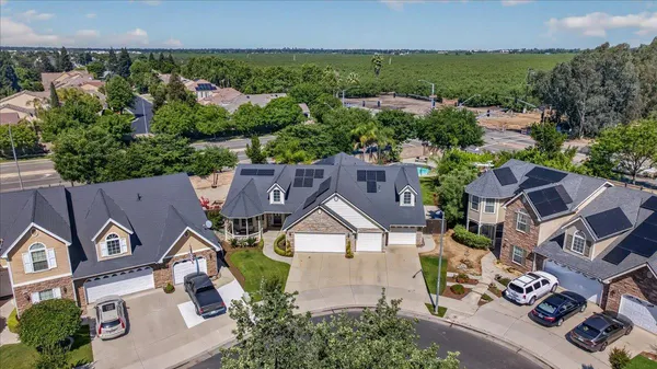 $700,000 | 1994 North Cherry Lane, Clovis, CA 93619