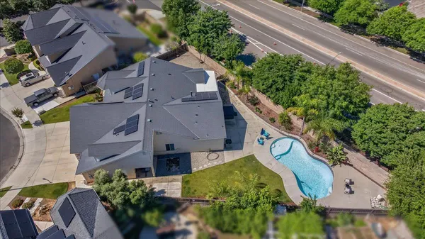 $700,000 | 1994 North Cherry Lane, Clovis, CA 93619