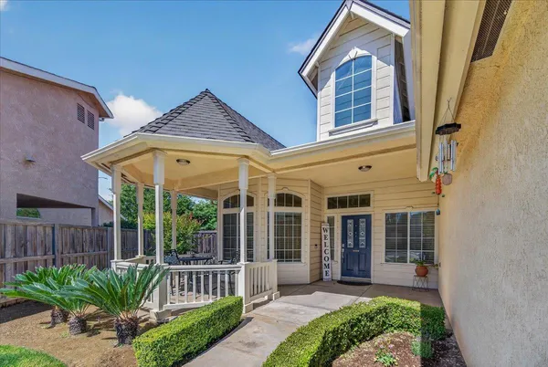 $700,000 | 1994 North Cherry Lane, Clovis, CA 93619