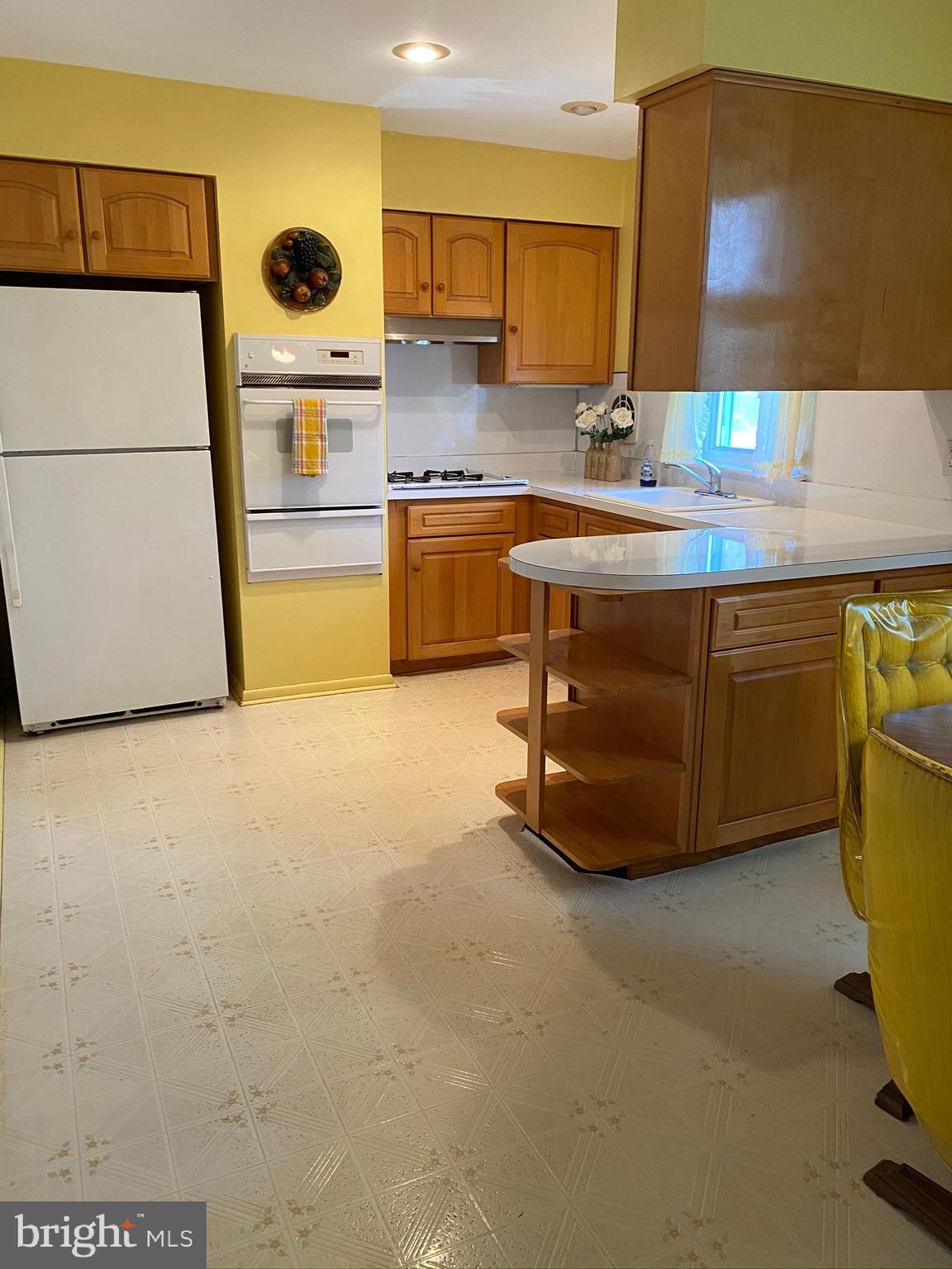 9120 Springview Road Philadelphia, PA 19115 - Photo 5 of 33 Gallery Image 5