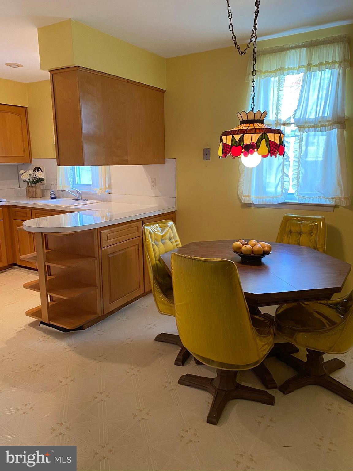 9120 Springview Road Philadelphia, PA 19115 - Photo 7 of 33 Gallery Image 7