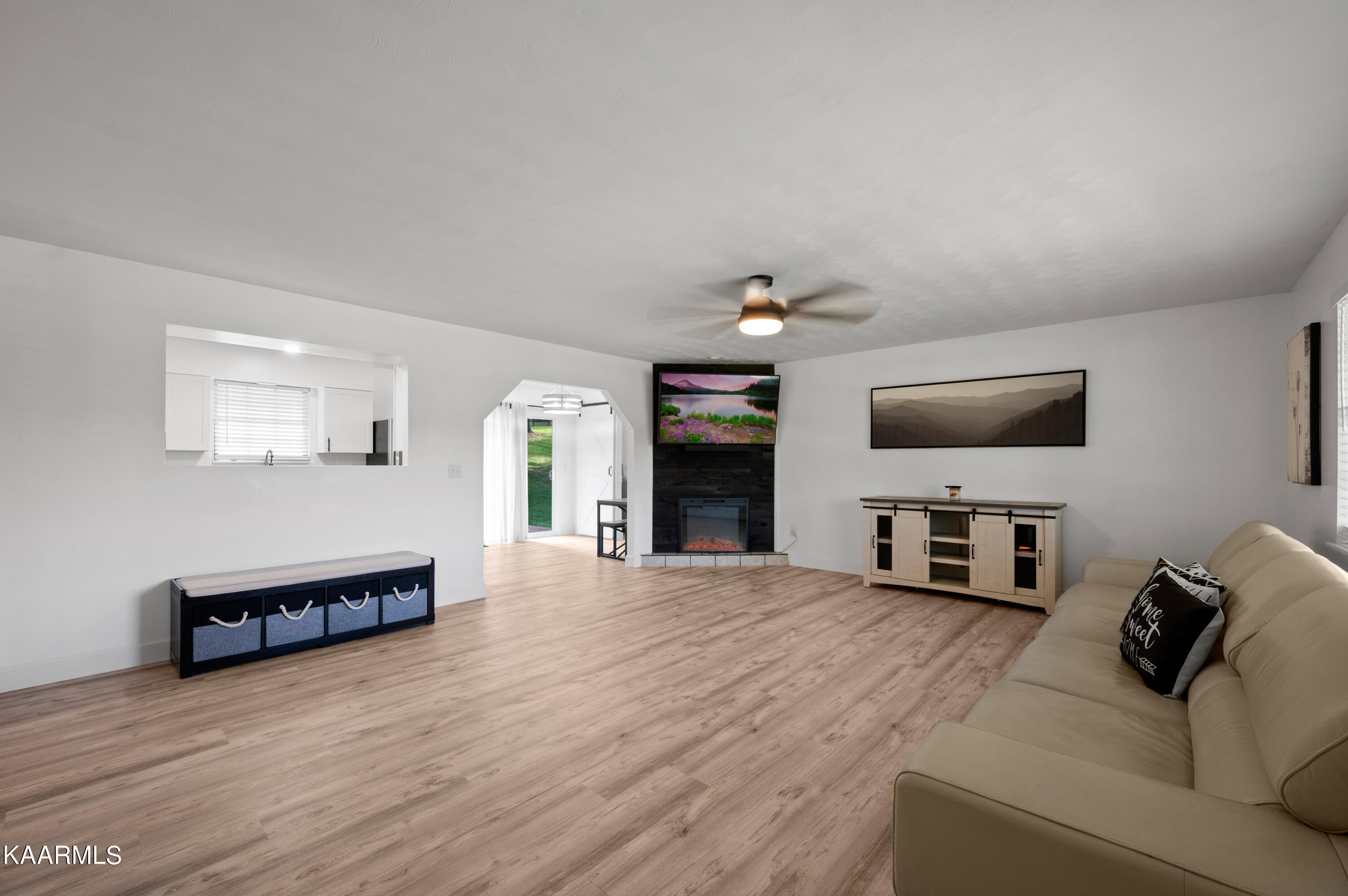 2218 Red Bank Circle Sevierville, TN 37876 - Photo 5 of 30 DSC_4273