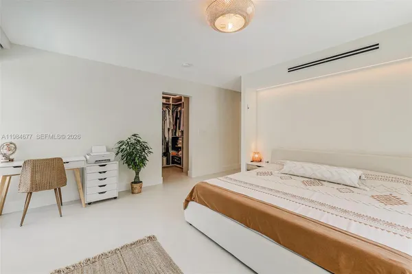 $2,395,000 | 905 Fairway Drive, Miami Beach, FL 33141