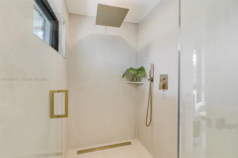 $2,575,000 | 905 Fairway Drive, Miami Beach, FL 33141