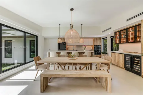 $2,575,000 | 905 Fairway Drive, Miami Beach, FL 33141