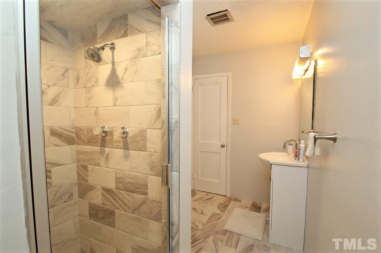 2807 Crestline Avenue Raleigh, NC 27603 - Photo 10 of 17 Gallery Image 10