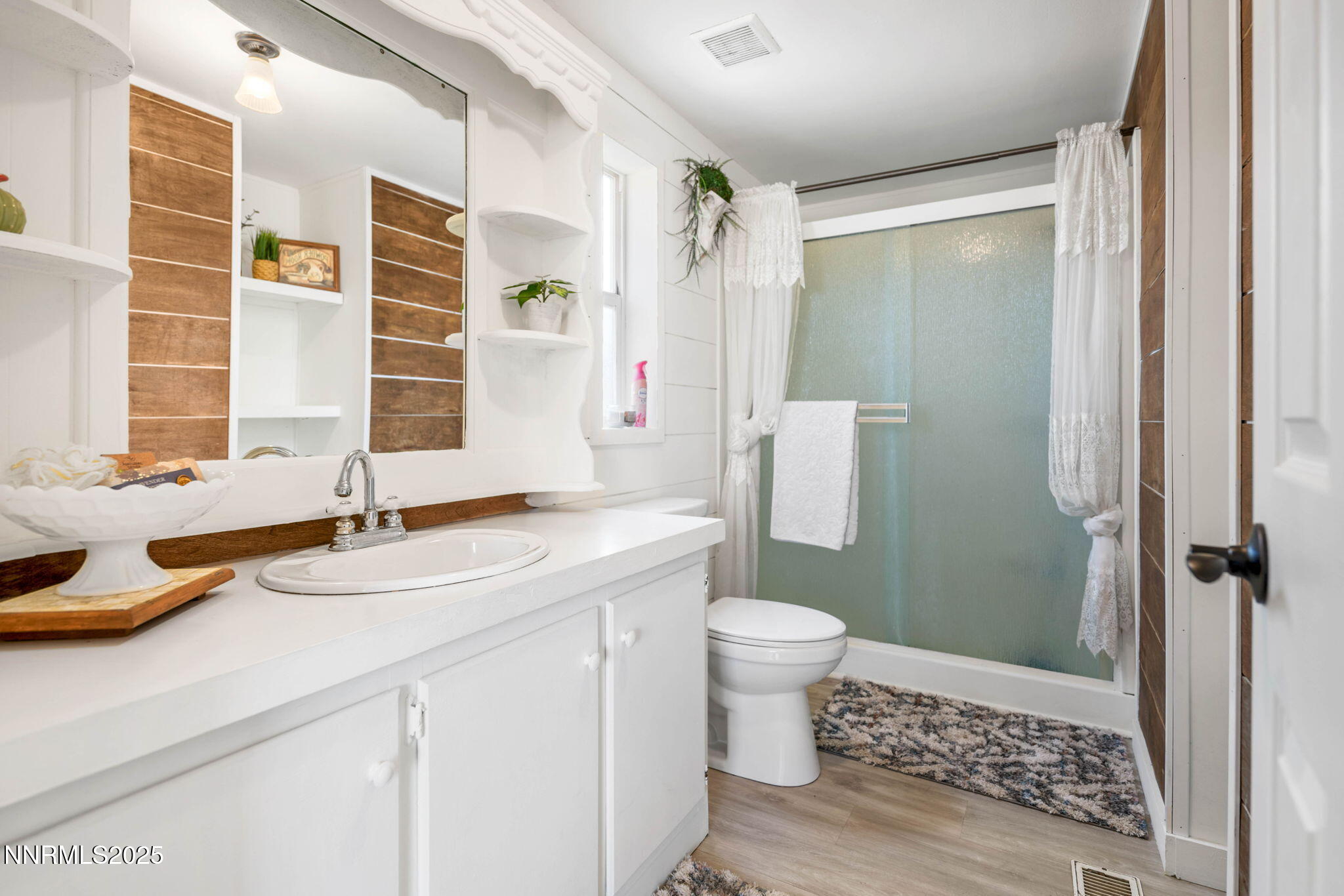 1535 Topaz Ranch Drive Topaz Ranch Estates, NV 89444 - Photo 14 of 38 a bathroom with a sink a toilet and shower