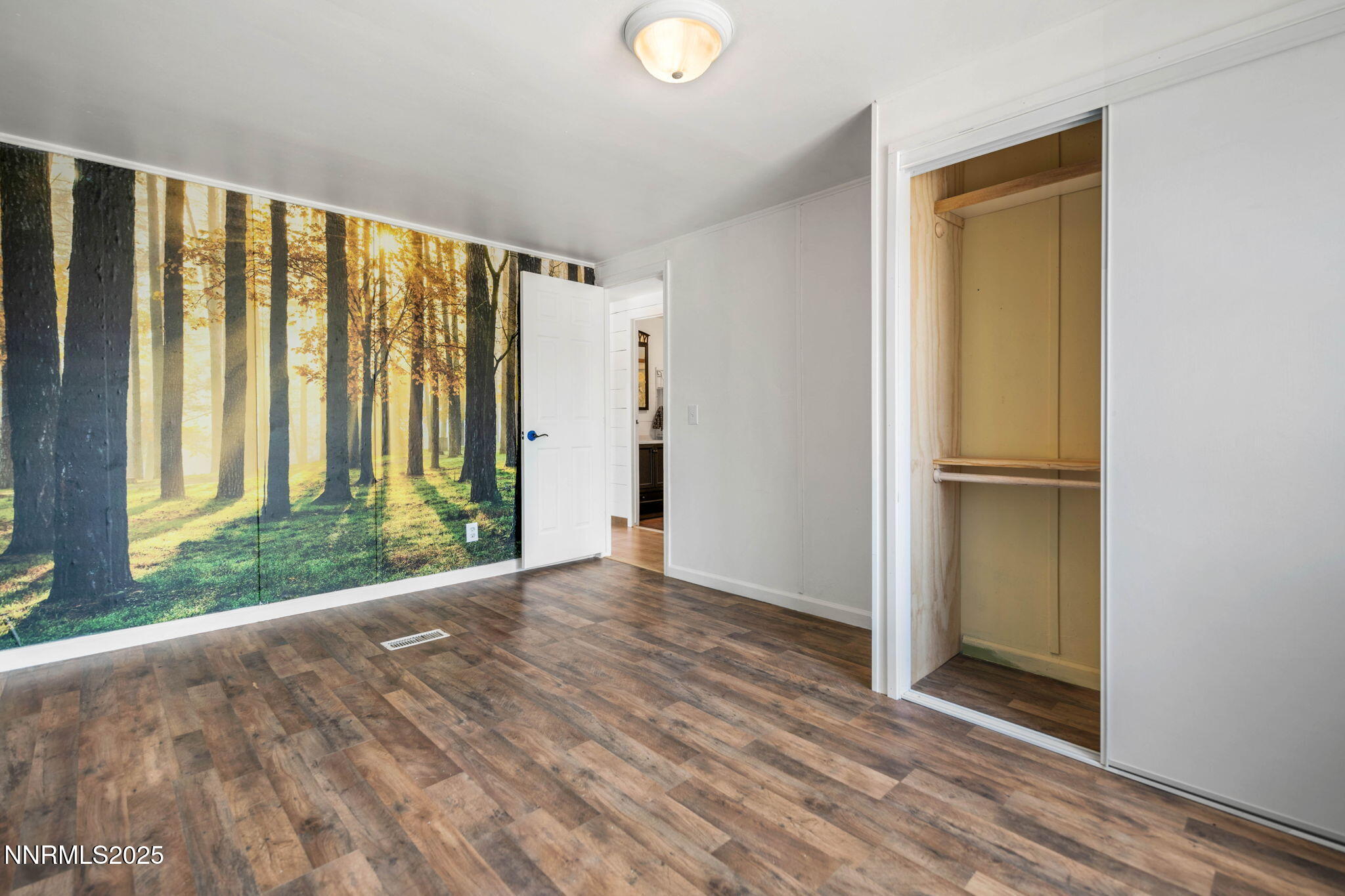 1535 Topaz Ranch Drive Topaz Ranch Estates, NV 89444 - Photo 16 of 38 a view of entryway with wooden floor