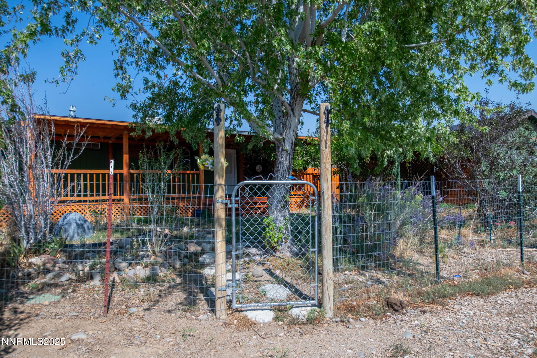 1535 Topaz Ranch Drive Topaz Ranch Estates, NV 89444 - Photo 23 of 38 a view of a backyard